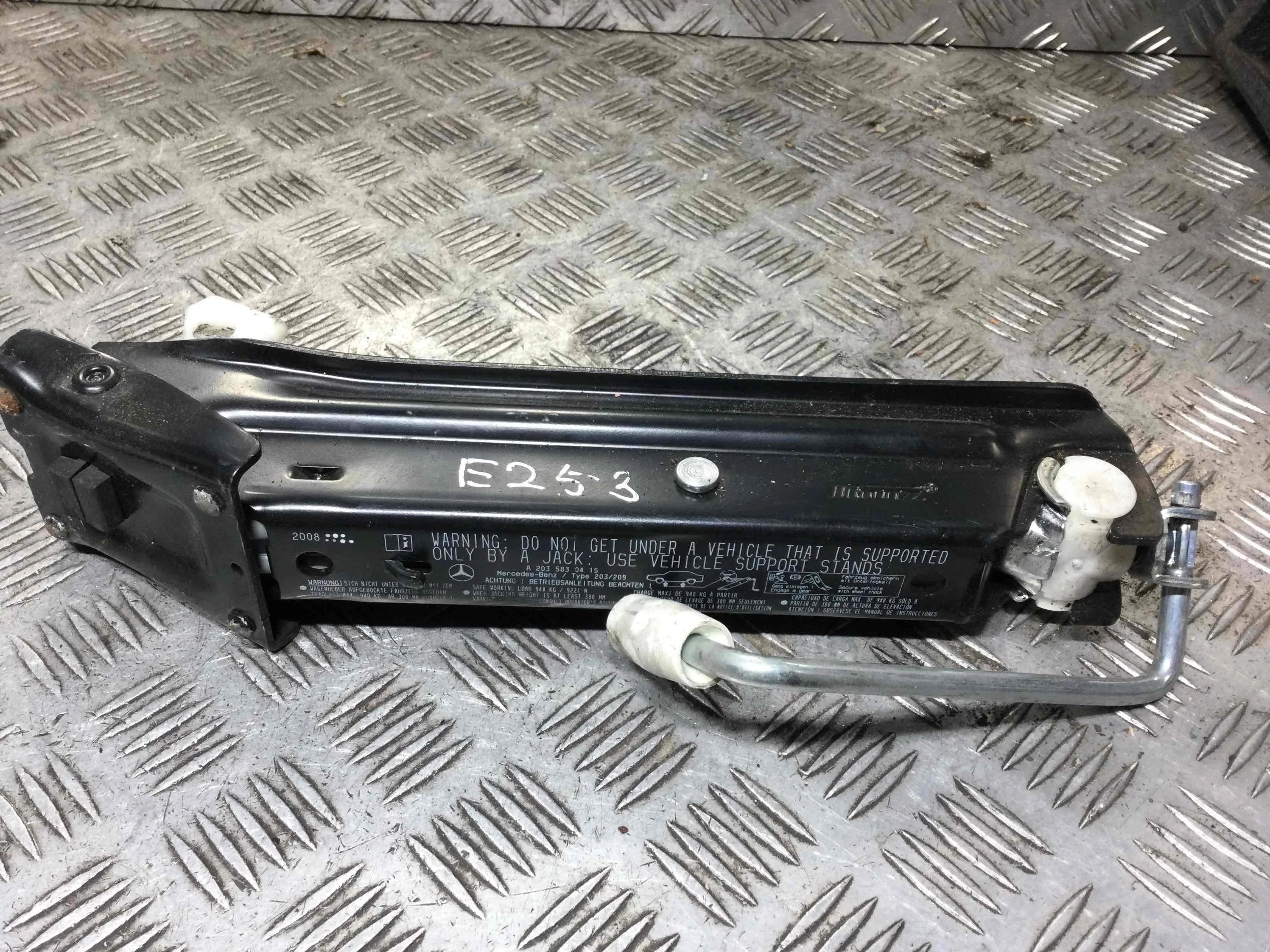 Домкрат Mercedes CLC CL203 [рестайлинг] (2008-2011) бензин 3.5 i Автомат Купе