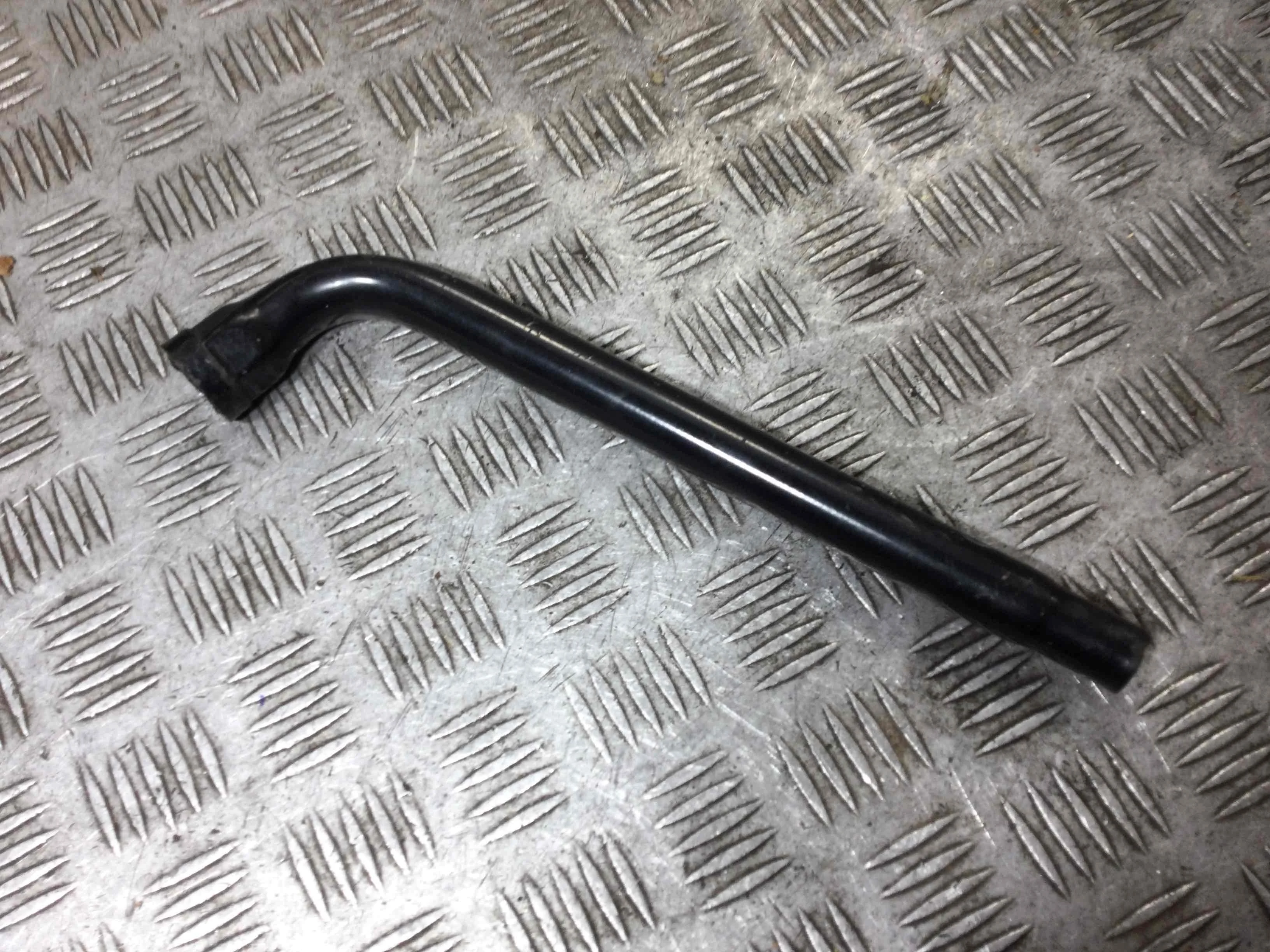 Ключ колесный (балонный) Mercedes CLC CL203 [рестайлинг] (2008-2011) бензин 3.5 i Автомат Купе