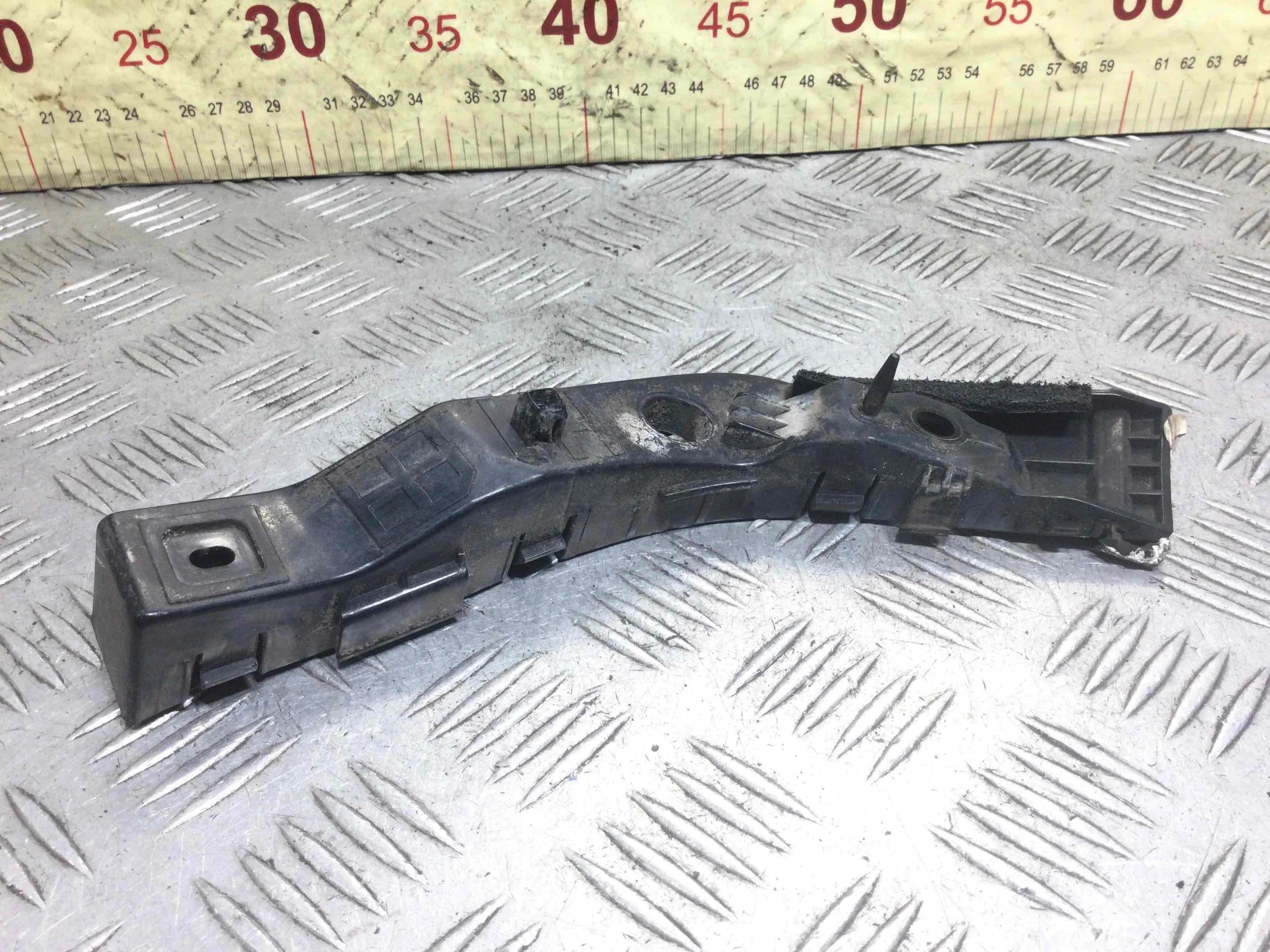 Кронштейн крепления крыла переднего правого Hyundai i30 1 поколение [рестайлинг] (2010-2012) бензин 1.6 i Автомат Универсал