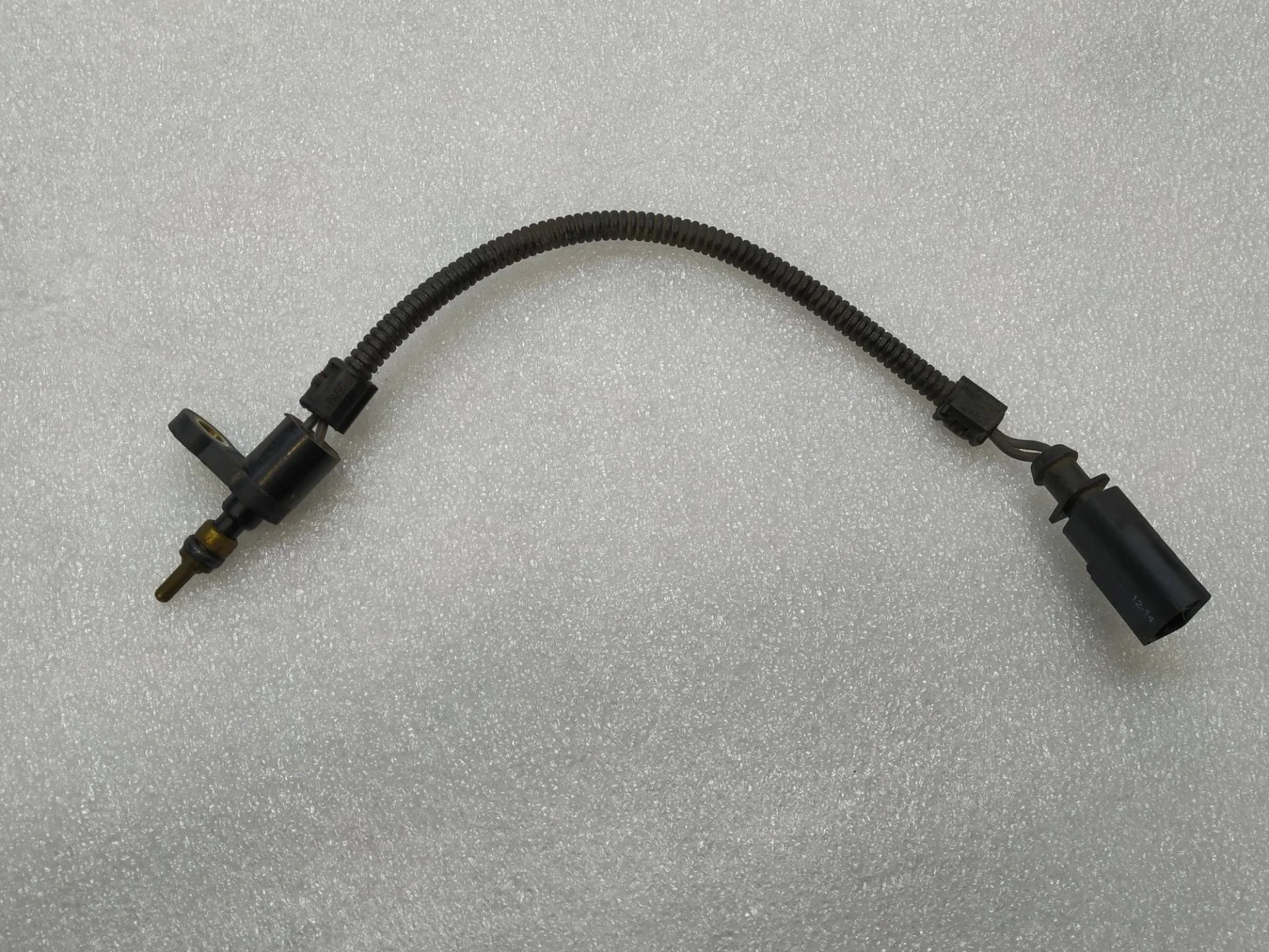 датчик температуры двигателя Volkswagen Touareg 2 7P6