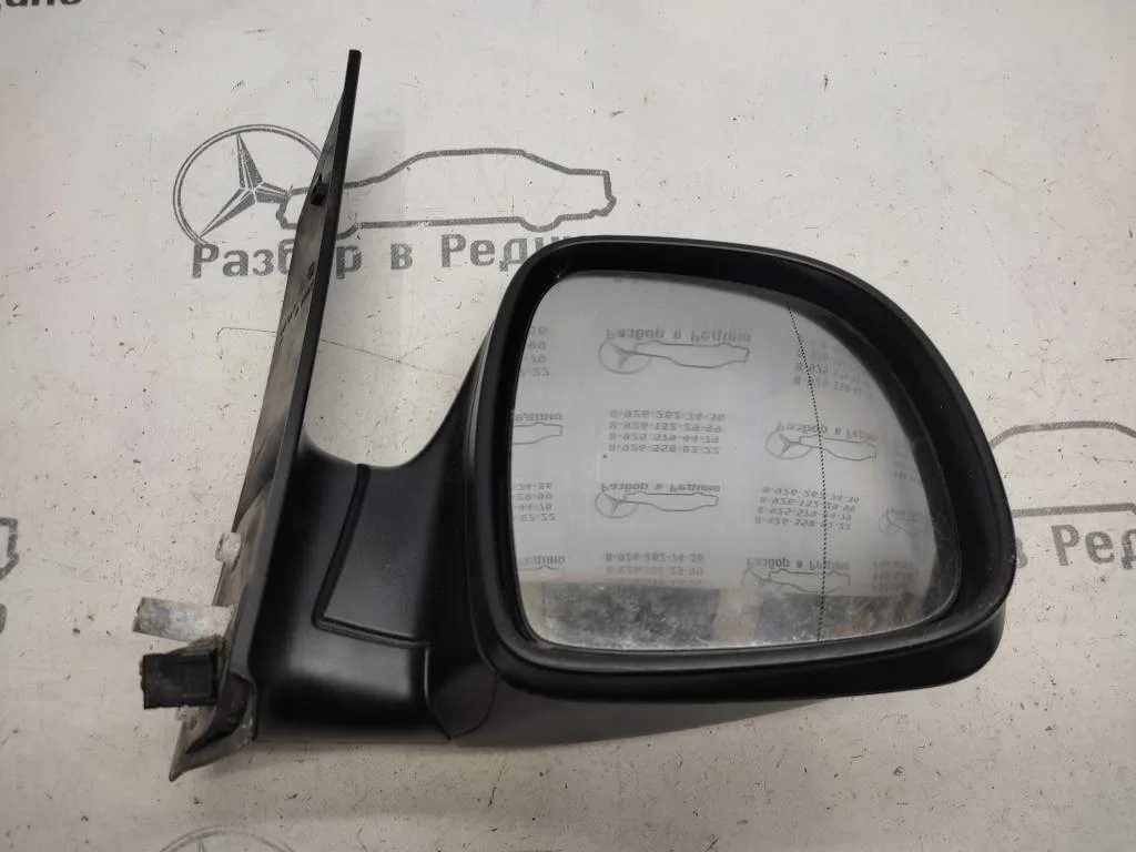 Зеркало правое Mercedes-Benz