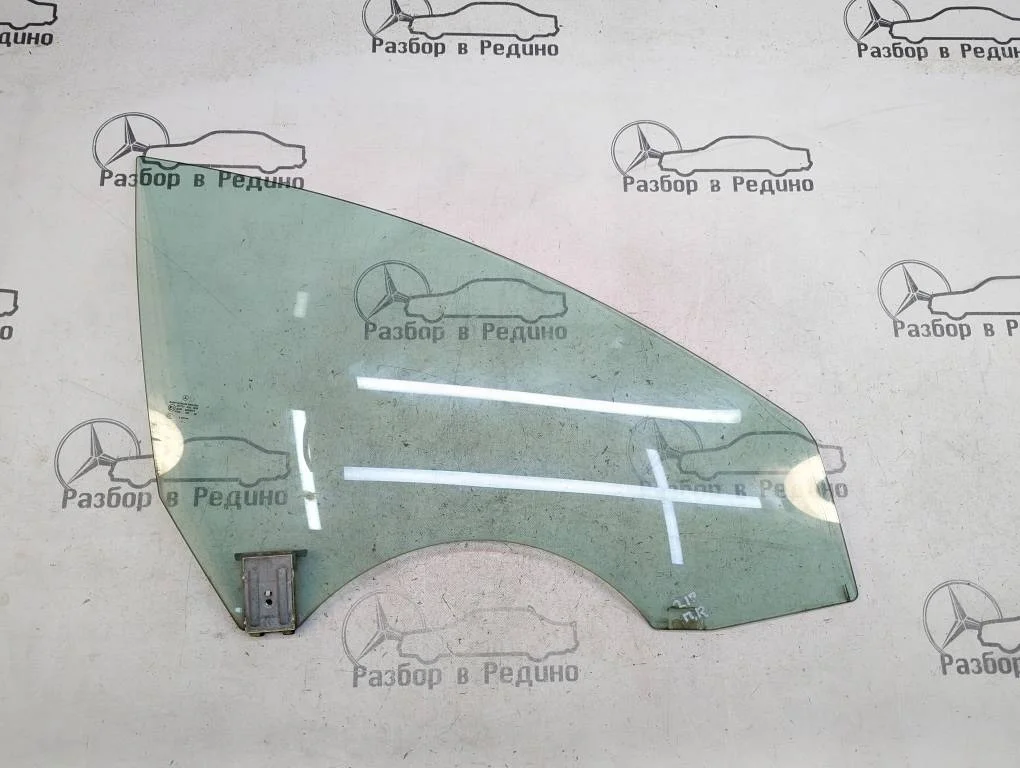 Стекло переднее правое Mercedes-Benz