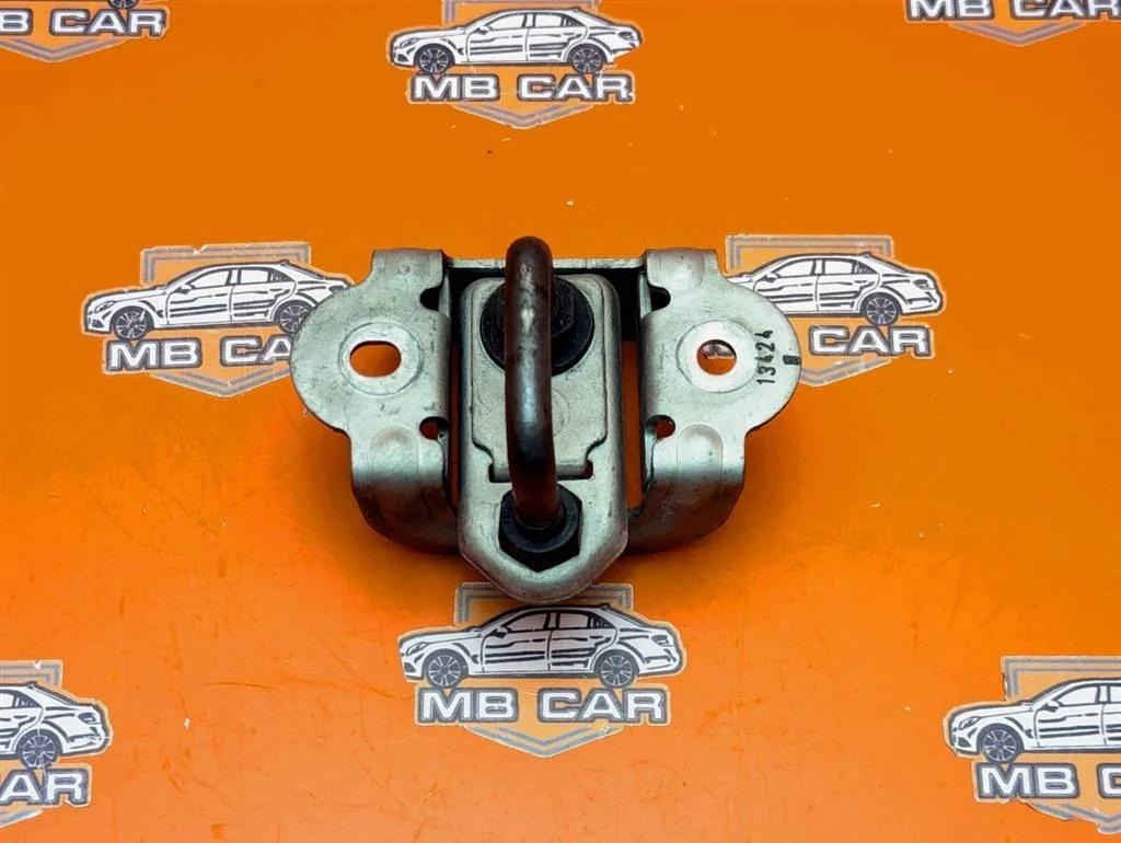 Ответная часть замка капота Mercedes-Benz