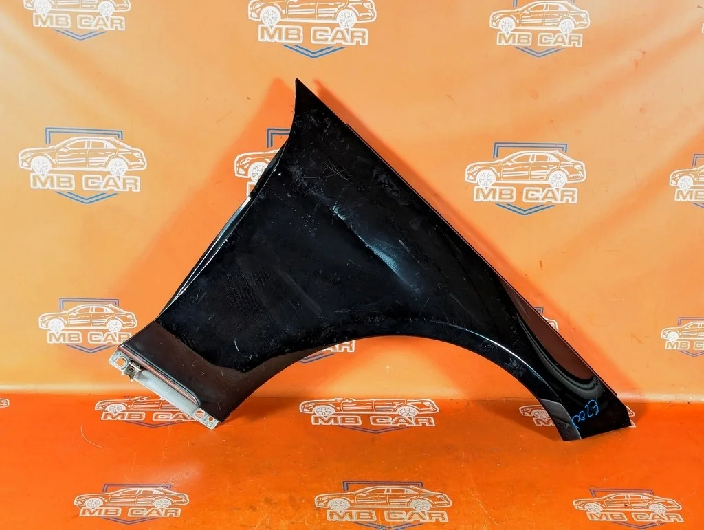 Крыло переднее правое Mercedes-Benz