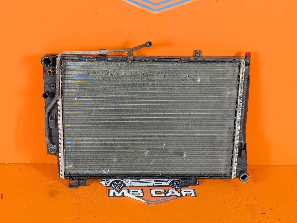 Радиатор Mercedes-Benz
