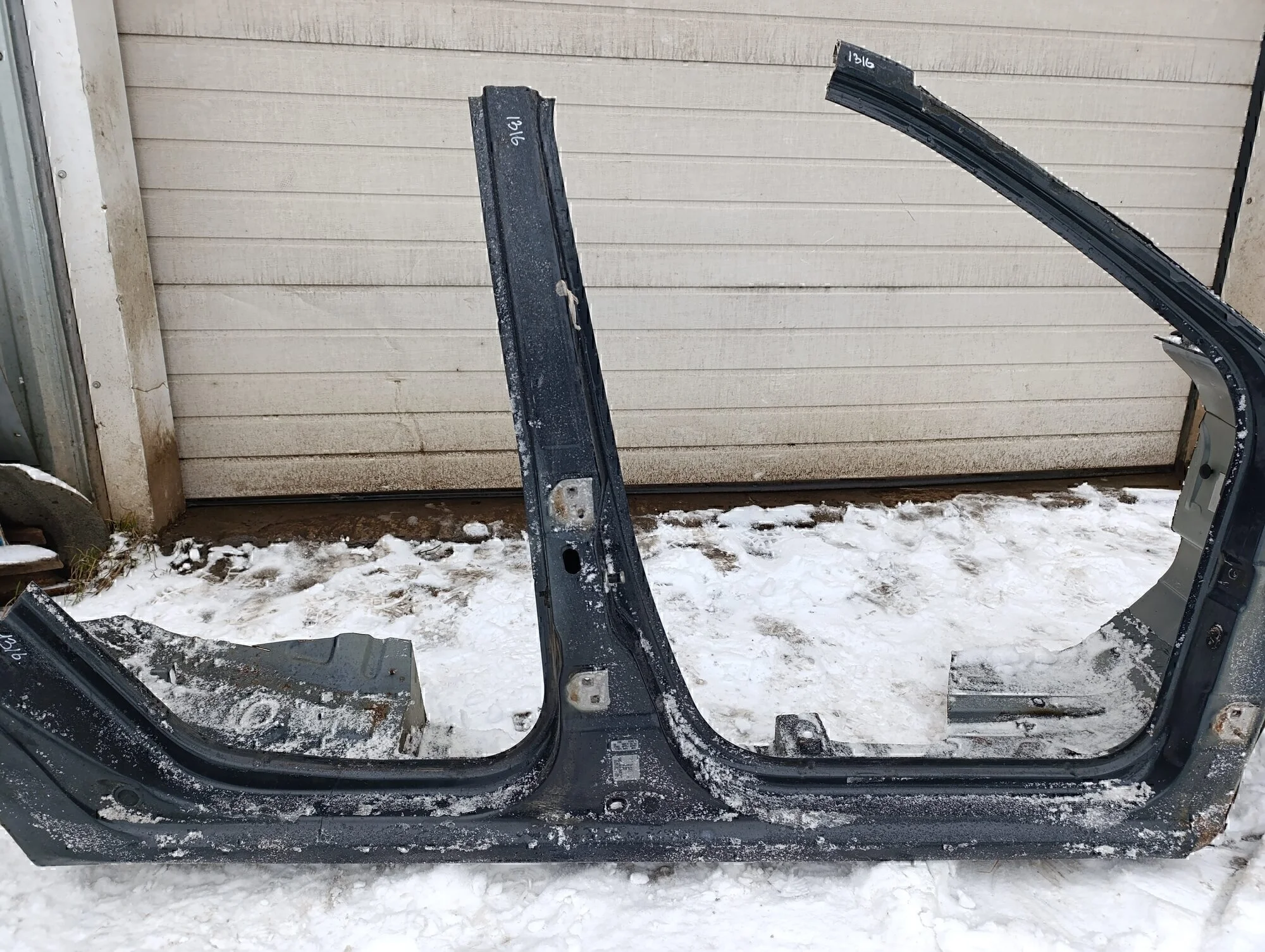 Порог со стойкой правый Logan 2005-2014