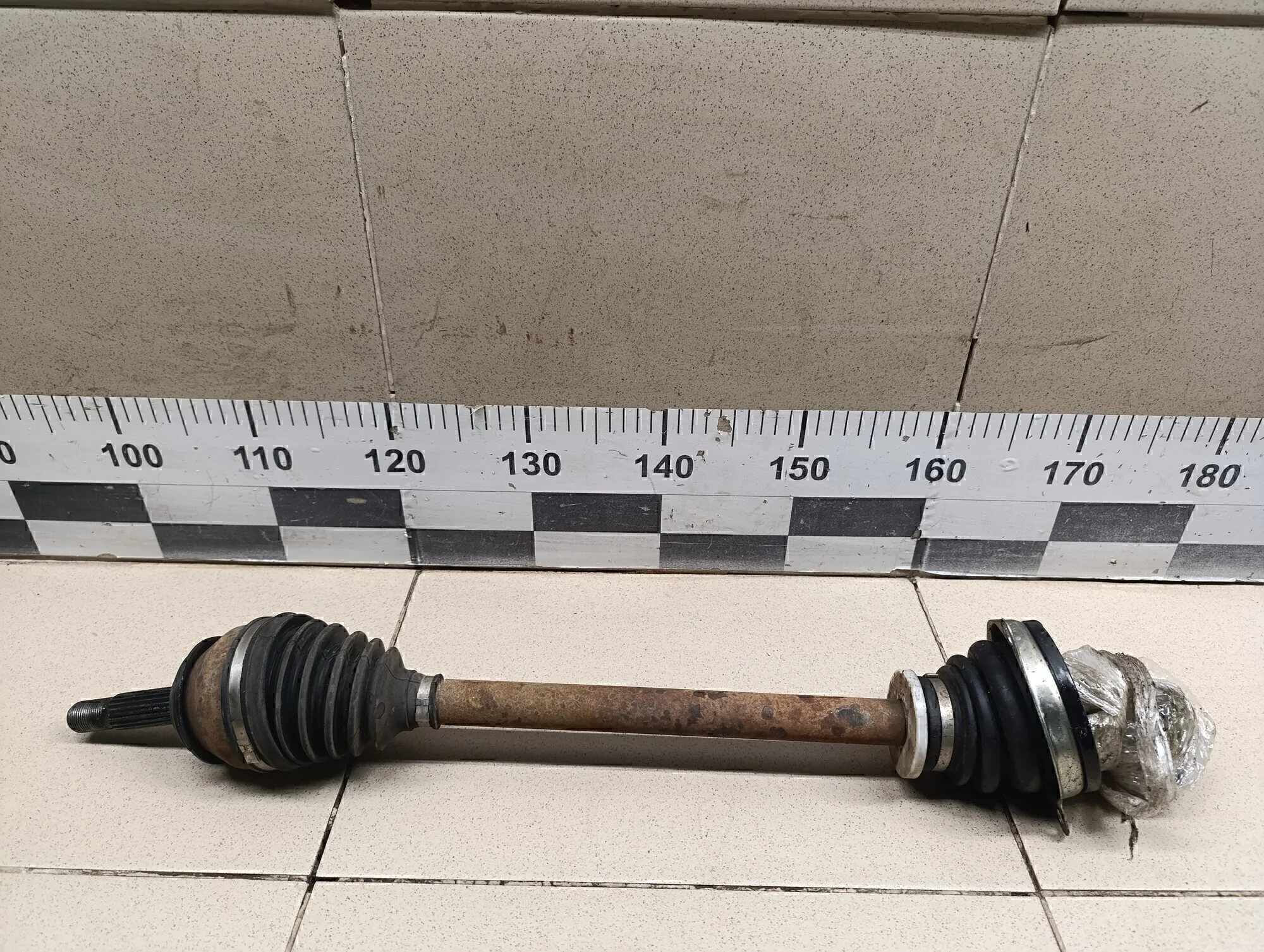 Полуось передняя левая Logan 2005-2014