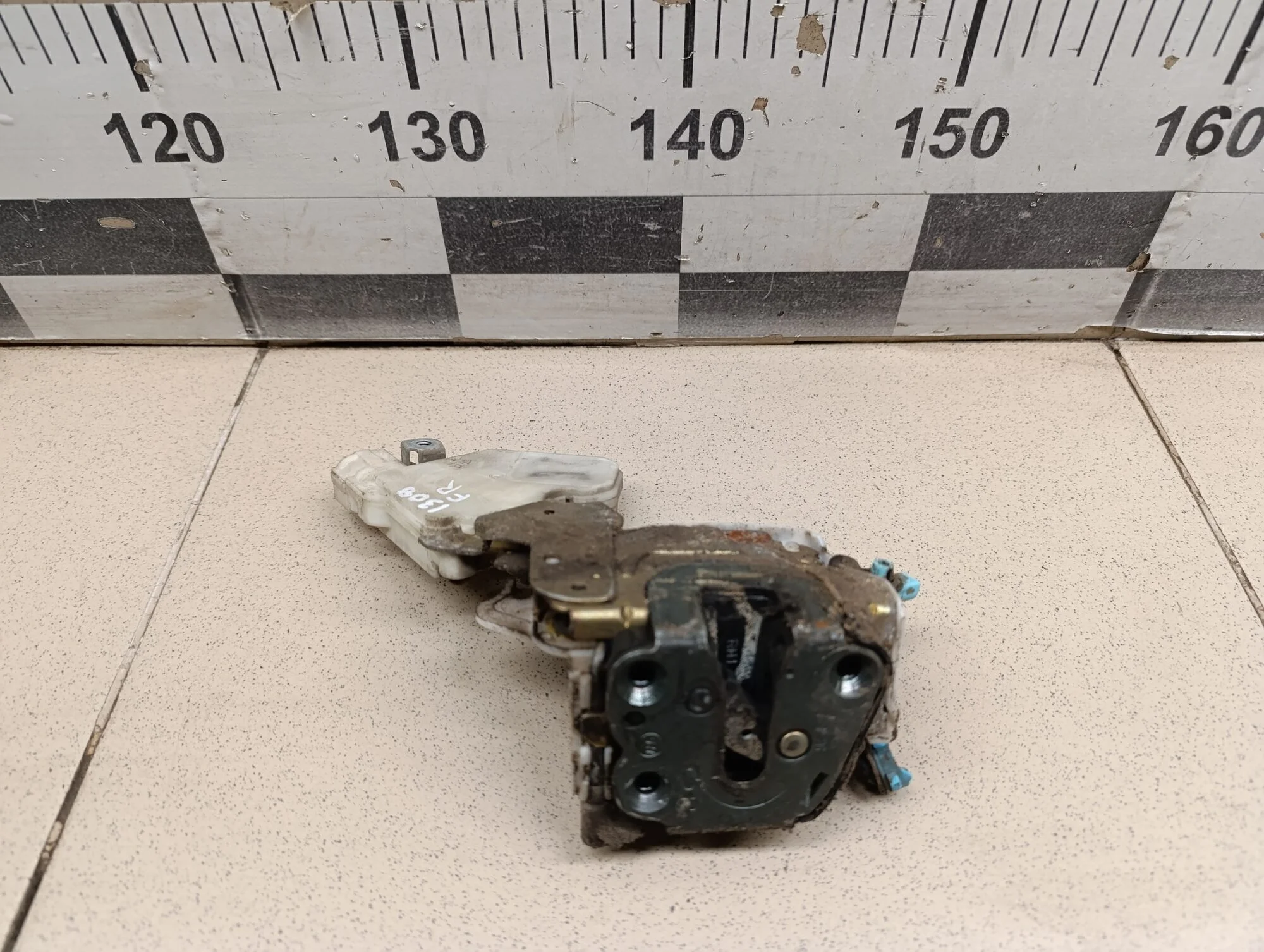 Замок двери передней правой Almera Classic (B10) 2006-2013