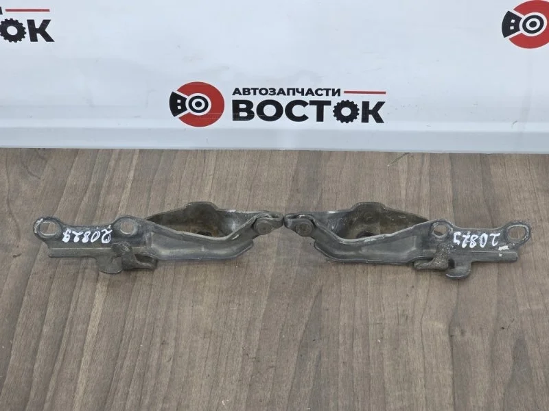 Петля капота LEXUS LX470 2004 5341060050 UZJ100 2UZ-FE