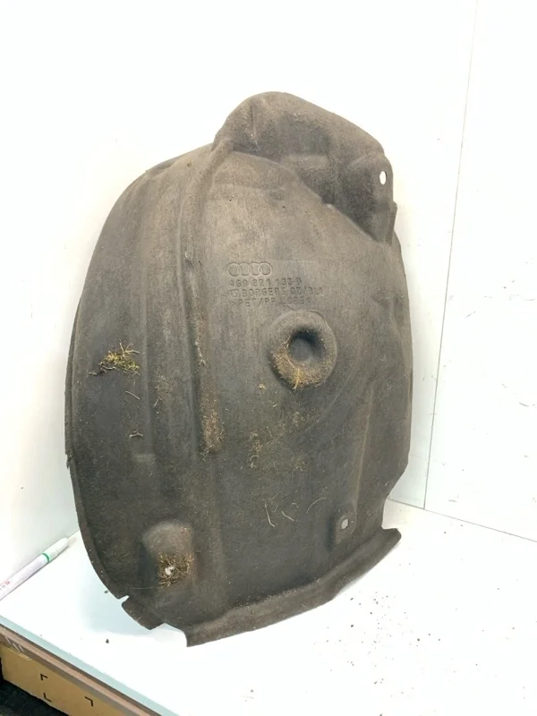 Локер (подкрылок) Audi A6 2010-2018 4G0821133D C7, передний левый