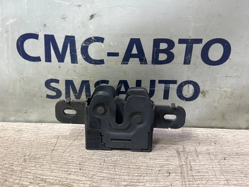 Замок капота Volvo XC70 31298609 ХС70 3.2