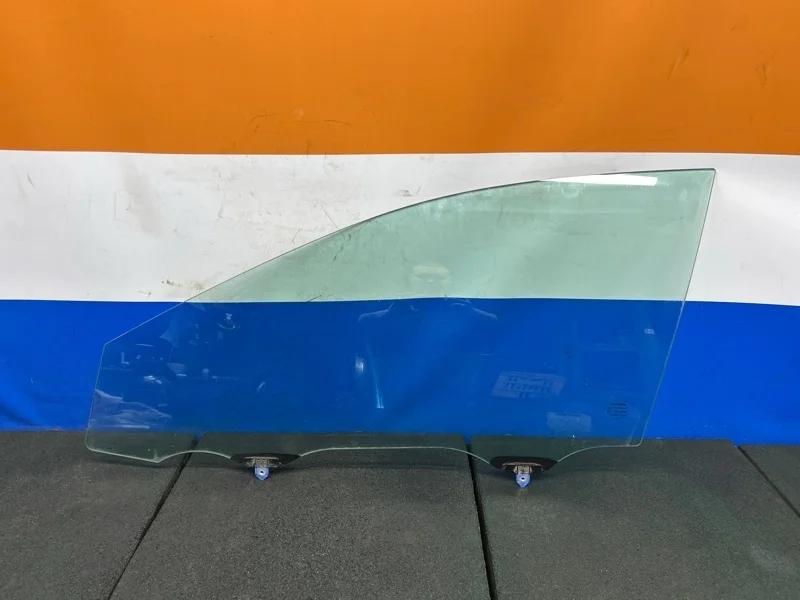 Стекло двери Toyota Camry 2021 6810206360 GSV70 3.5 2GR-FKS, переднее левое