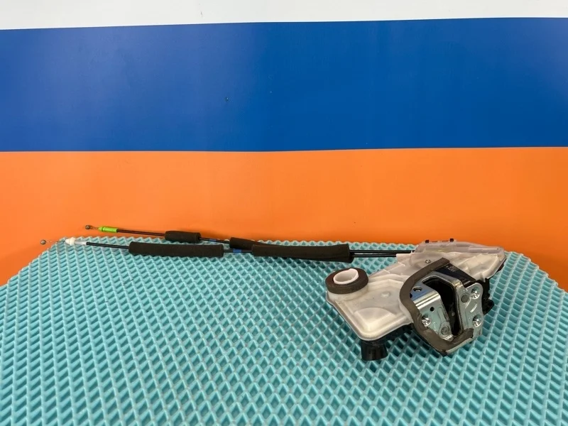 Замок двери Toyota Camry 2021 6904053140 GSV70 3.5 2GR-FKS, передний левый