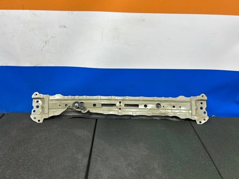 Планка панели Toyota Camry 2021 5710433080 GSV70 3.5 2GR-FKS, передняя