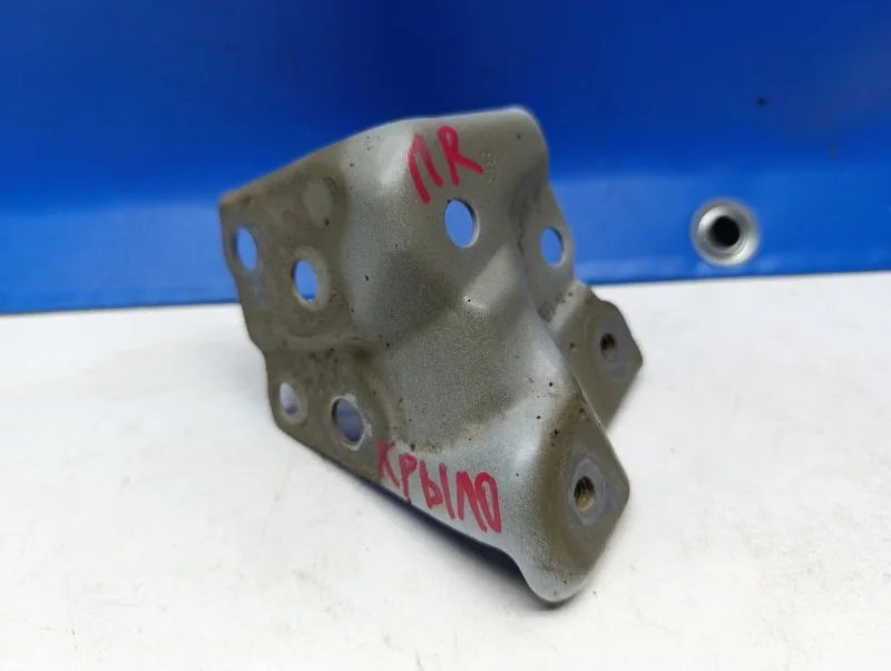 Кронштейн крыла Toyota Camry 2021 5383533110 GSV70 3.5 2GR-FKS, передний правый