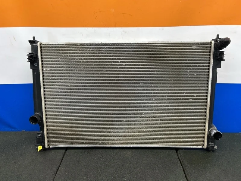 Радиатор основной Toyota Camry 2021 1640025190 GSV70 3.5 2GR-FKS