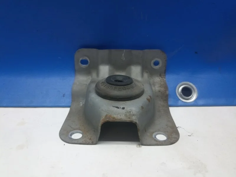 Кронштейн радиатора Subaru Legacy 2009 45135FE000 BL/BP