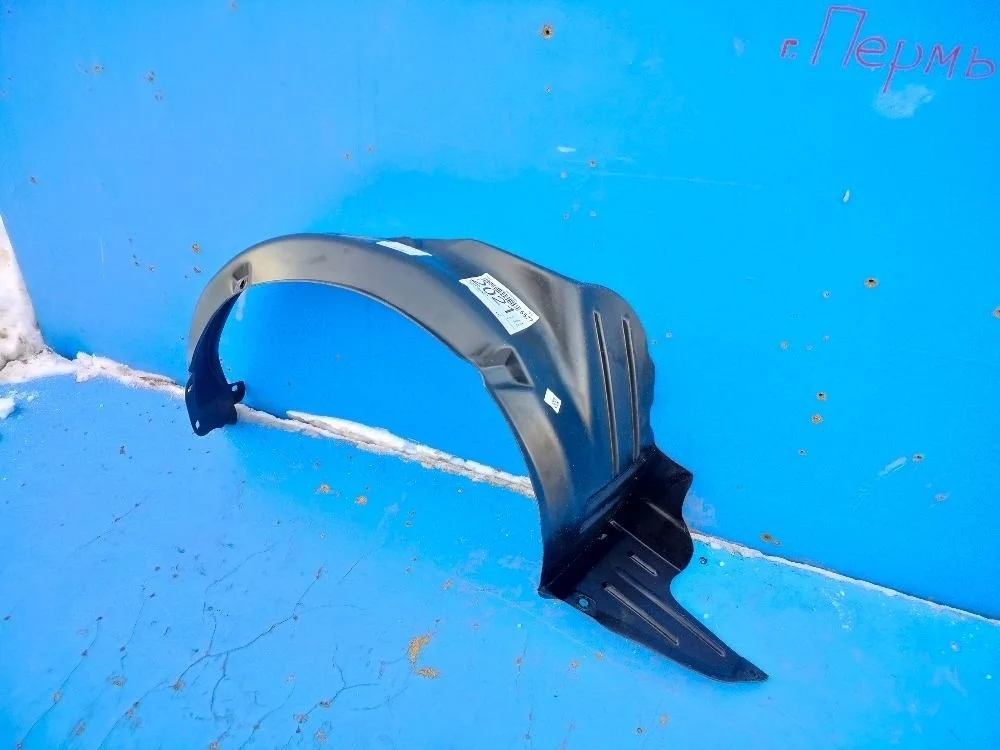 Подкрылок (локер) пер.прав. Hyundai Accent II (1999—2012)