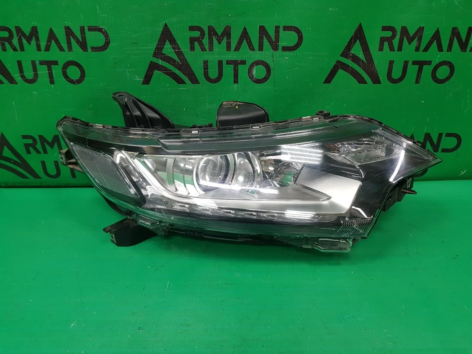 Фара MITSUBISHI OUTLANDER 2015-нв 3