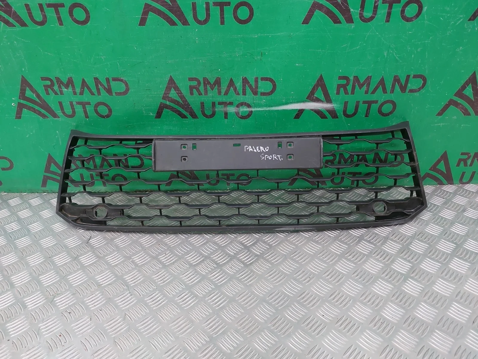 Решетка бампера MITSUBISHI PAJERO SPORT 2015-2021 3