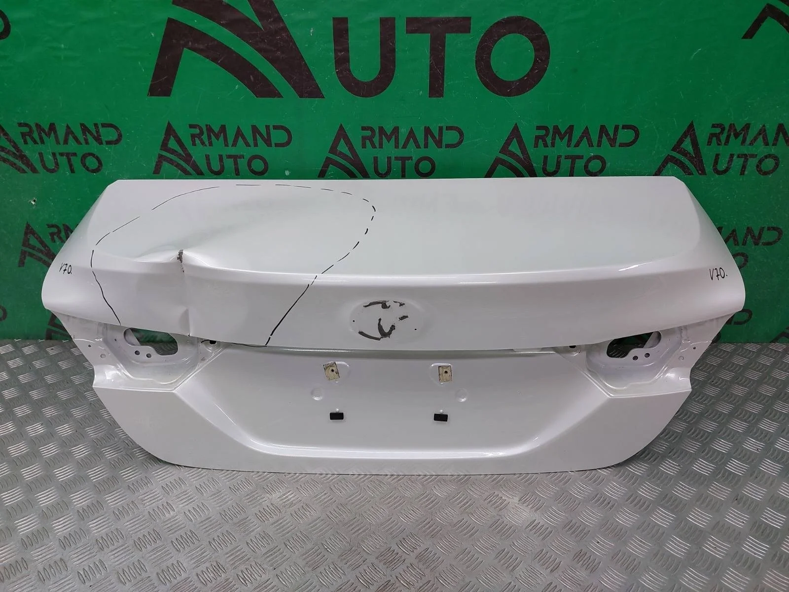 Крышка багажника Toyota Camry 2017-нв 8 XV70