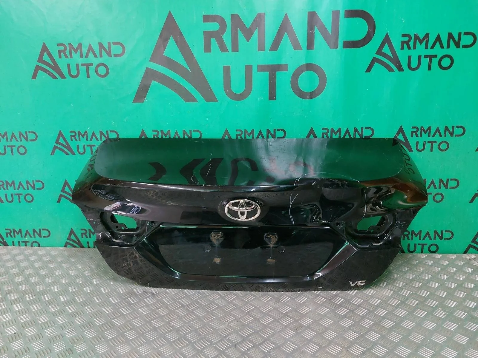 Крышка багажника Toyota Camry 2017-нв 8 XV70