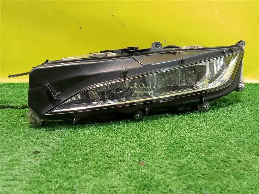 Фара противотуманная левая  Lexus RX 2019 8122048060 23445