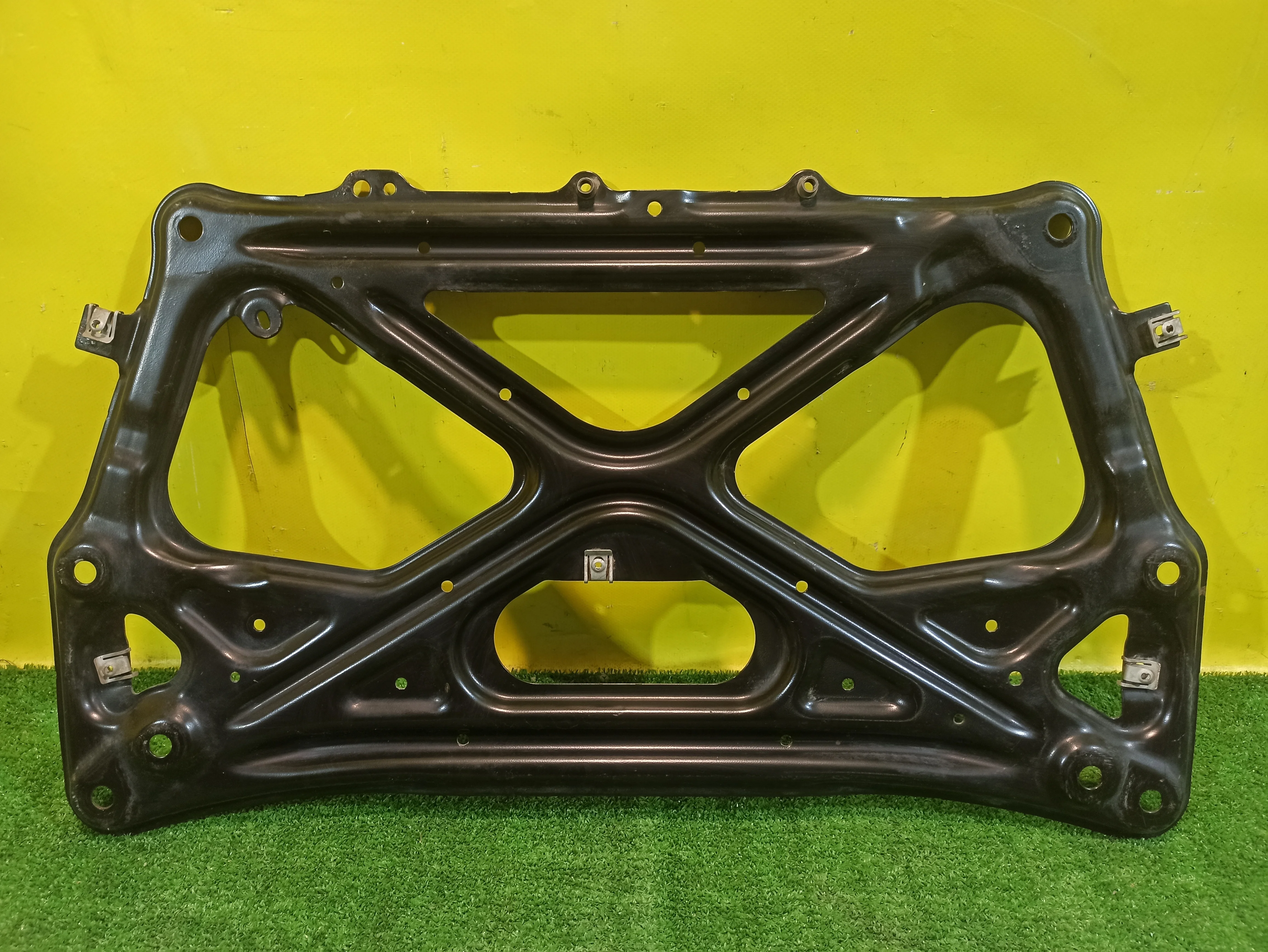 Распорка подрамника  Audi A6 (C7) 2010 4H0399345Q 32230