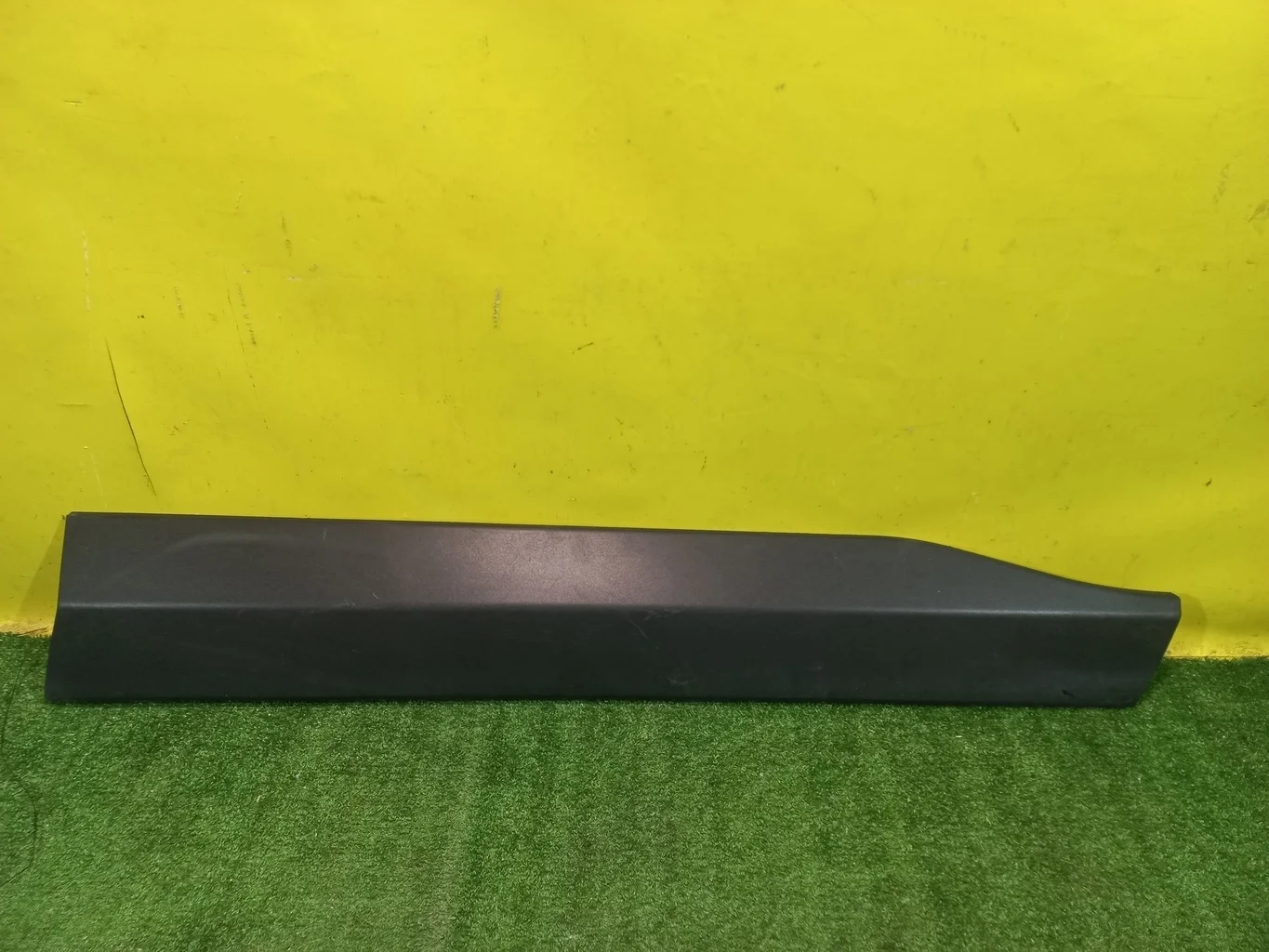 Накладка двери передней правой  Toyota RAV4 2018 7507342040 34549