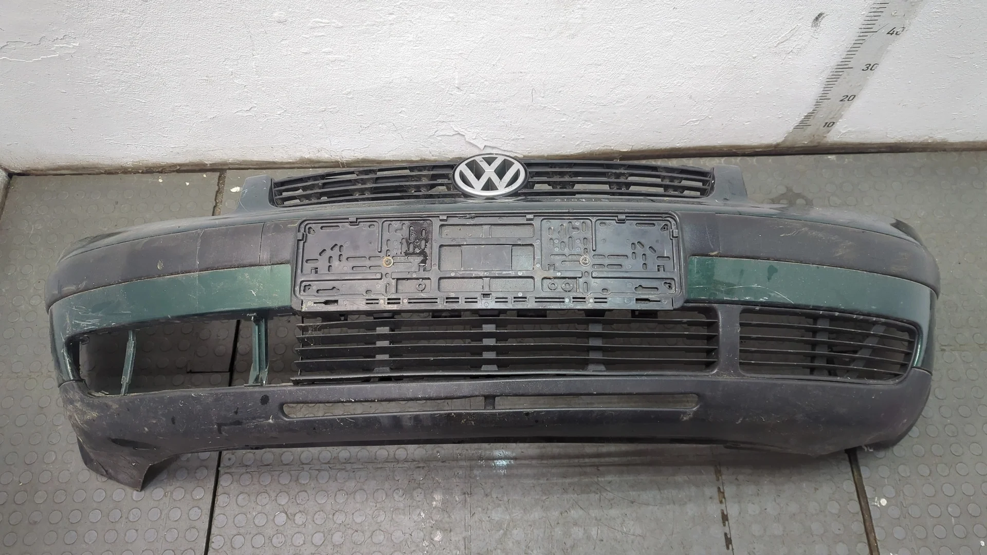 Бампер Volkswagen Passat 5 1996-2001 Универсал КПП 5-ст.мех.(МКПП) ARM Бензин 1.6 л Инжектор