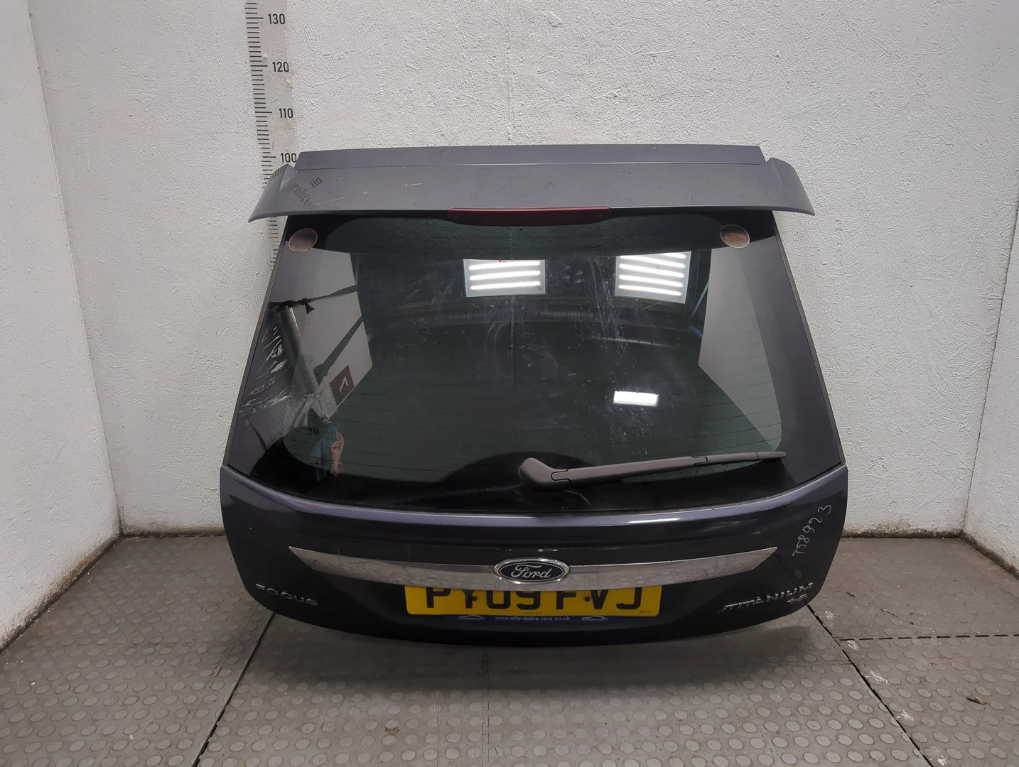 Крышка (дверь) багажника Ford Focus 2 2008-2011 Хэтчбэк 5 дв. КПП 5-ст.мех.(МКПП) SHDA, SHDC Бензин 1.6 л