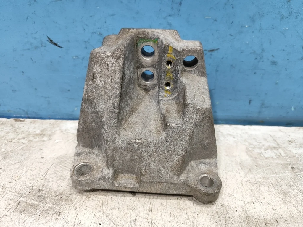 кронштейн кпп Hyundai Sonata 7 LF 2017-2019  05.01.2018