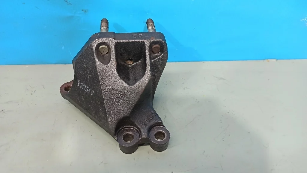 кронштейн двигателя Kia Ceed 2 JD 2012-2015  12.06.2012