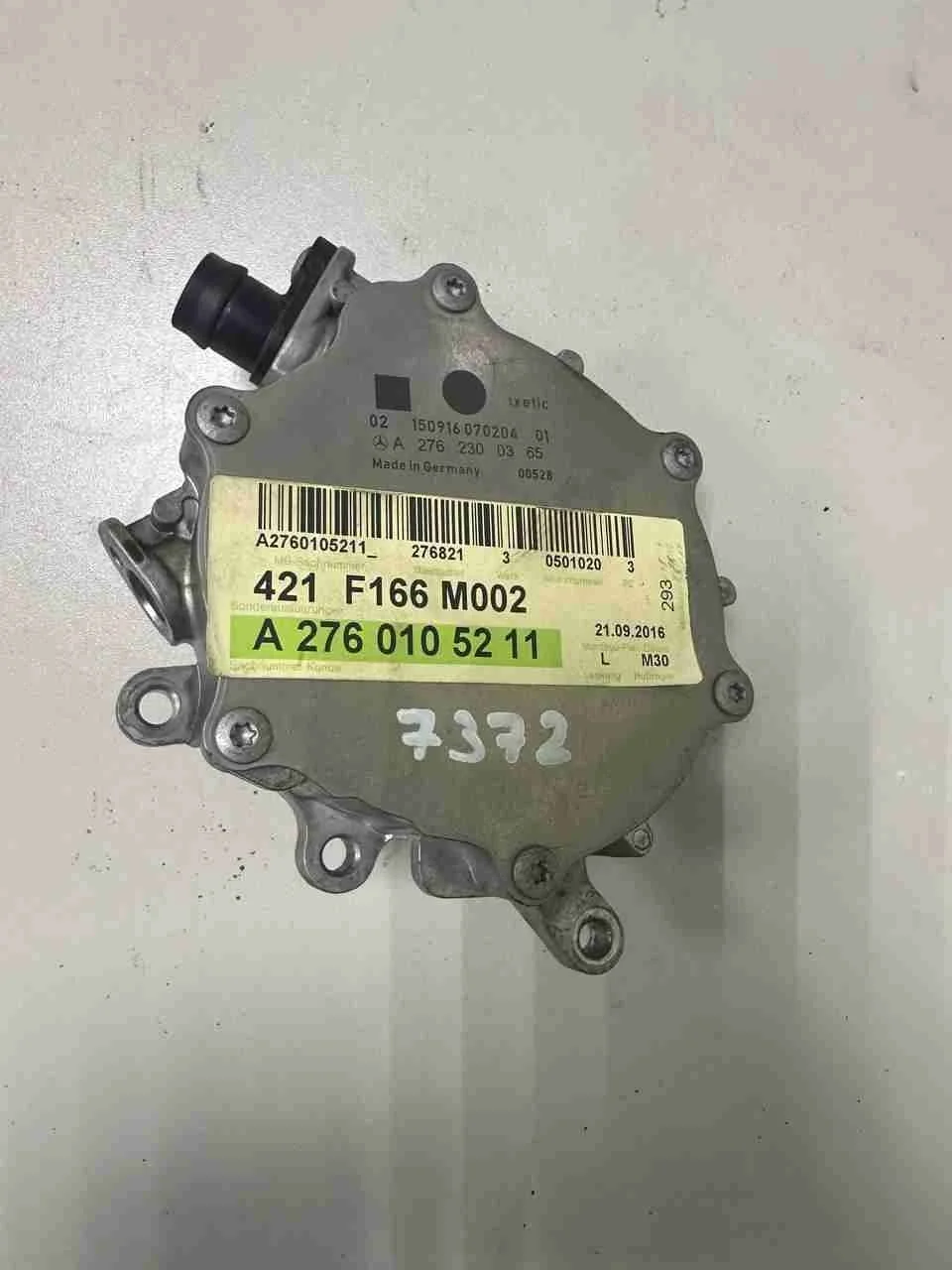 Насос вакуумный Mercedes-Benz W222/C217/A217 (2013—2017) A2762300365
 276