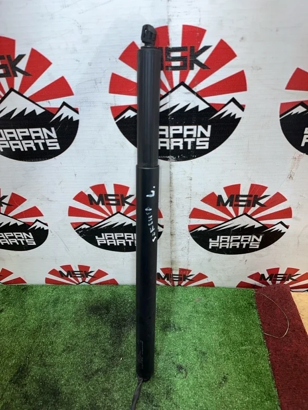 Амортизатор багажника Hyundai Santa Fe 2019 81831S1100 D4HB, левый