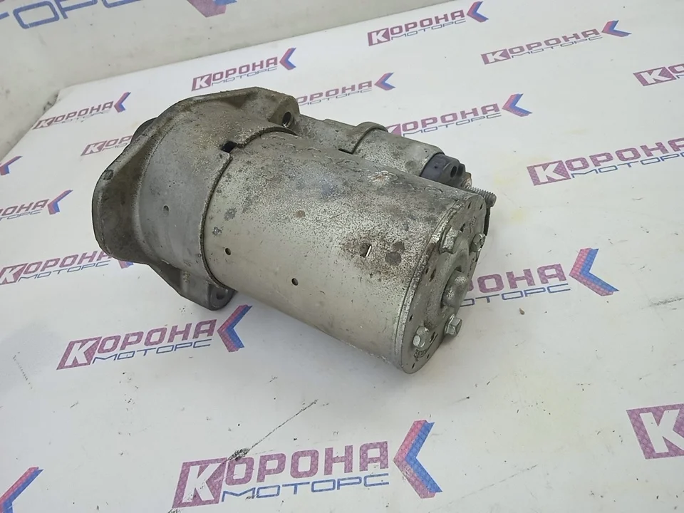 Стартер B10D1 Б/У Б/У