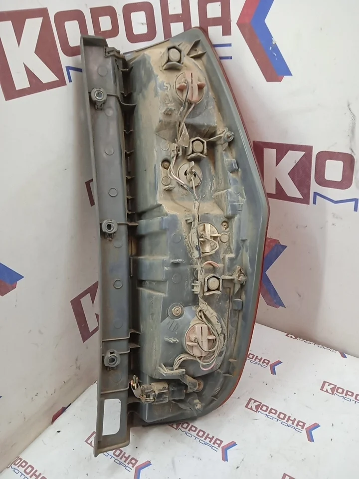 Фонарь задний левый Б/У Б/У царапина мутное стекло