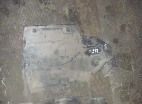 Б.у. пыльник двигателя NISSAN X-TRAIL T31 NISSAN X-TRAIL T31 MR20 2011