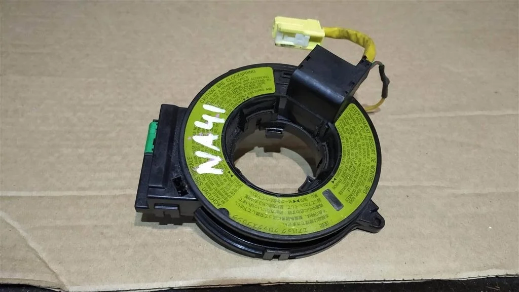 Б.у. шлейф рулевой MITSUBISHI GRANDIS NA4W MITSUBISHI GRANDIS NA4W 4G69 2004