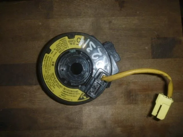 Б.у. шлейф рулевой TOYOTA RAV4 ACA20 TOYOTA RAV4 ACA20  2000-2005