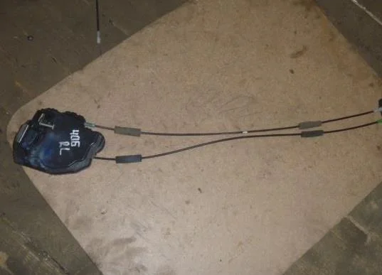 Б.у. замок двери TOYOTA CAMRY V40 ACV40 TOYOTA CAMRY V40 ACV40 2AZ 2006-2011