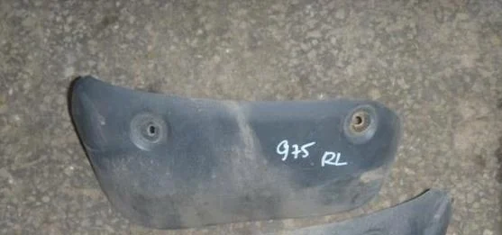 Б.у. брызговик MITSUBISHI PAJERO V98W MITSUBISHI PAJERO V98W 4M41 2009