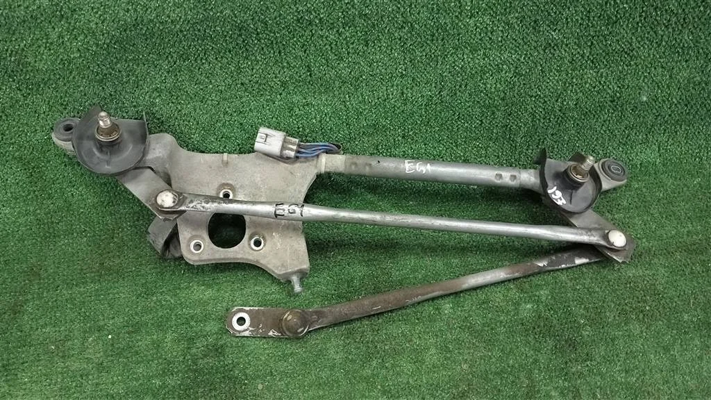 Б.у. трапеция дворников TOYOTA COROLLA ZRE151 TOYOTA COROLLA ZRE151 1ZR 2006-2013