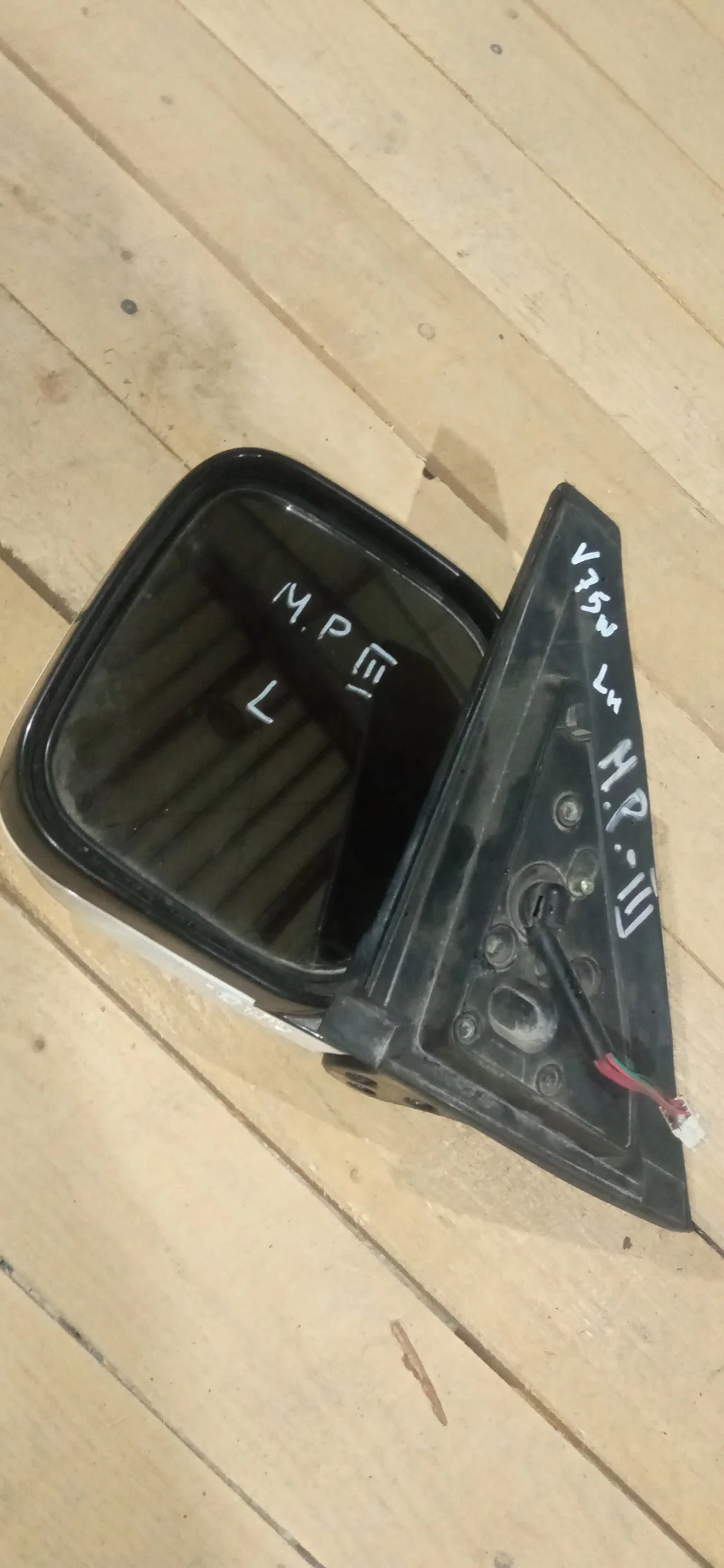 Б.у. зеркало (праворуль) MITSUBISHI PAJERO V75W MITSUBISHI PAJERO V75W 6G74GDI 2002