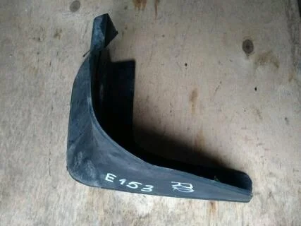 Б.у. брызговик TOYOTA COROLLA ZRE151 TOYOTA COROLLA ZRE151 1ZR-FE 2006-2013