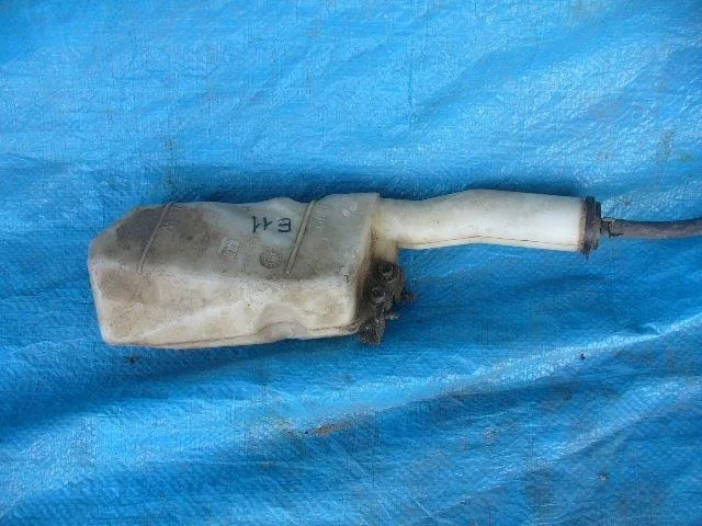 Б.у. бачок расширительный TOYOTA COROLLA ZZE112 TOYOTA COROLLA ZZE112  1999-2001