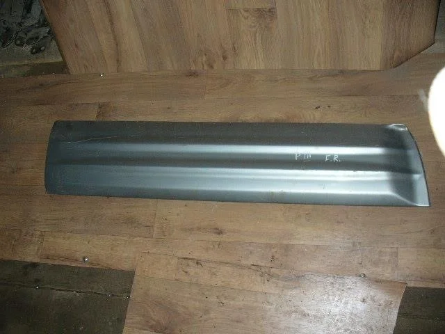 Б.у. молдинг двери MITSUBISHI PAJERO V78W MITSUBISHI PAJERO V78W 4M41 2001