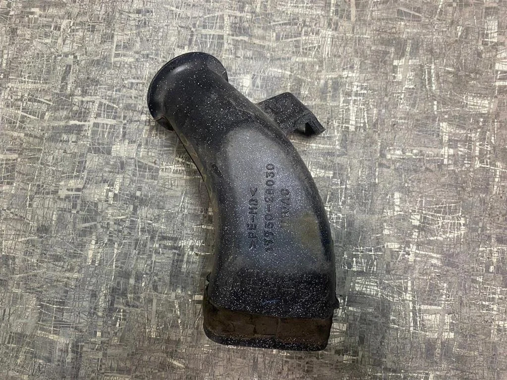 Б.у. воздухозаборник TOYOTA HIGHLANDER ACU20 TOYOTA HIGHLANDER ACU20 2AZ-FE 2002