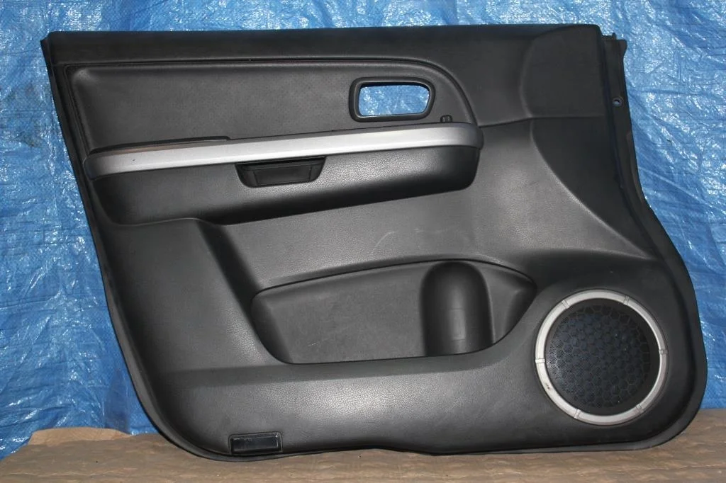 Б.у. обшивка двери SUZUKI GRAND VITARA JB420 SUZUKI GRAND VITARA JB420  2005-