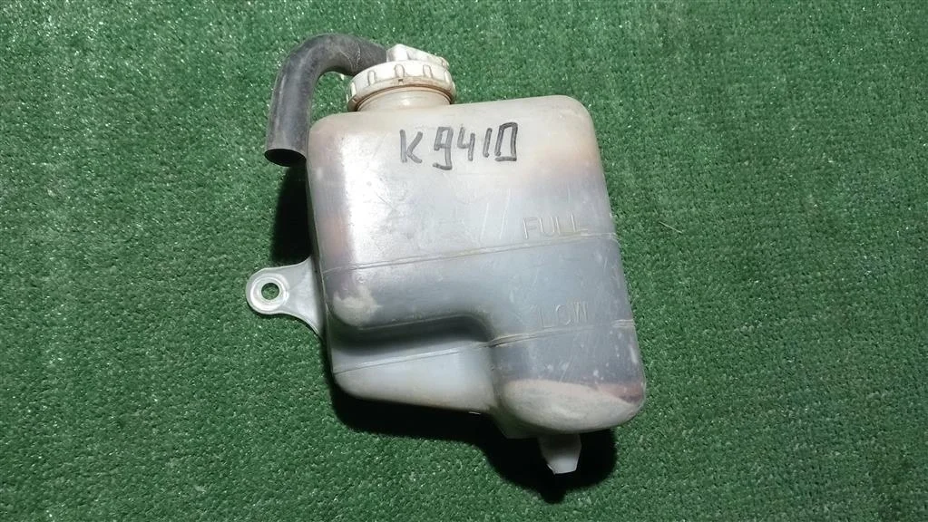 Б.у. бачок расширительный MITSUBISHI PAJERO SPORT K94W MITSUBISHI PAJERO SPORT K94W 4D56 1998-2009